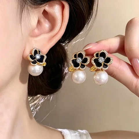 Luxury Retro Black Rose Flower Stud Earrings With Artificial Pearl Pave Rhinestone Enamel Camellia Design Alloy Earrings For Women