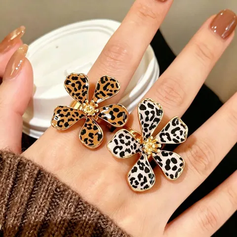 Retro Exaggerated Leopard Print Flower Open Ring For Women Enamel Large Floral Adjustable Alloy Statement Ring Fashion Jewelry