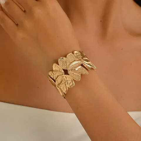 Bracciale Rigido Aperto in Rame Con Foglia Martellata Design di Nicchia Lusso Minimalista Trama Metallica Bracciale Galvanizzato per Donna Gioielli Regalo