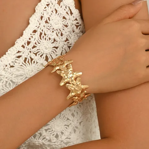 Bracciale Rigido Aperto Minimalista con Stella Intagliata per Donna Oro Argento Placcato Rame Stella Gioielli Regalo