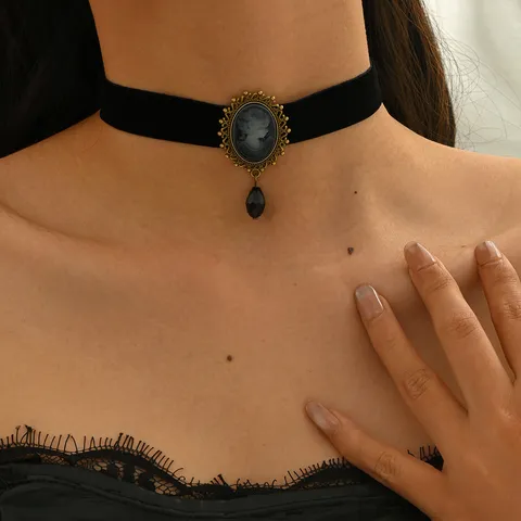Collana con Nastro di Velluto Vintage Francese Elegante Girocollo con Ciondolo a Cameo per Donna Gioielli in Lega e Poliestere