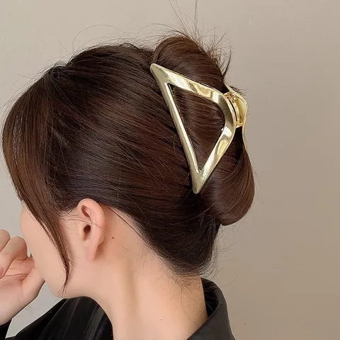Grande Pince à Cheveux Triangle en Métal pour Femmes Pince Girafe Géométrique Évidée Élégante Or Argent Noir Fusil Accessoire de Coiffure