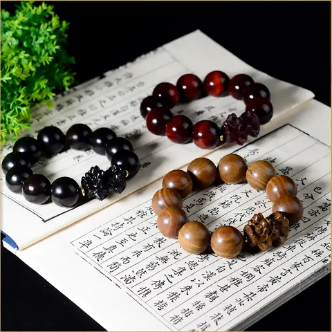 Bracelet en Perles de Bois Sculpté Style Ethnique Pixiu Santal Bois Noir d'Afrique Santal Vert Bracelet Porte-Bonheur Cadeau Homme Femme