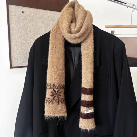 Écharpe d'Hiver Tricotée à Rayures et Flocons de Neige pour Femmes Châle Long en Polyester Chaud Accessoire de Noël