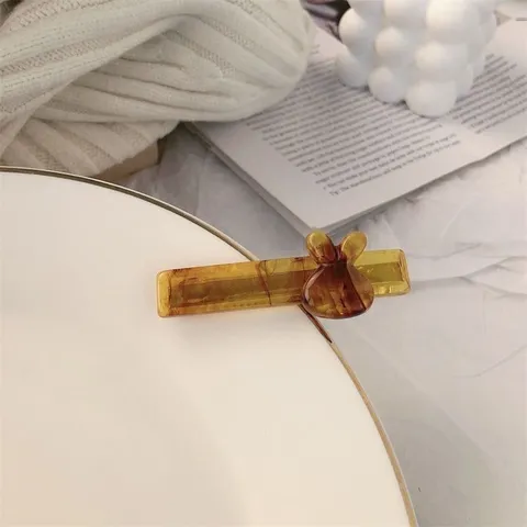 Koreanischer Stil Süße Hase Harz Entenschnabel Haarspange Süße Marmor Muster Seitenknall Clip Vielseitiger Haarschmuck Für Damen Mädchen