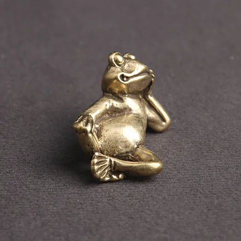 Vintage Brass Sleeping Frog Figurine Miniature Metal Frog Statue Antique Copper Animal Sculpture Office Desk Home Decor Ornament