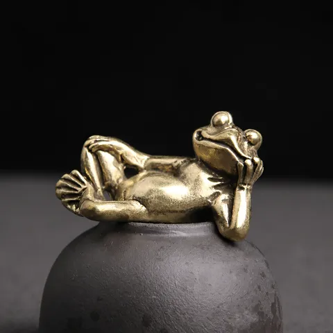 Vintage Brass Sleeping Frog Figurine Miniature Metal Frog Statue Antique Copper Animal Sculpture Office Desk Home Decor Ornament