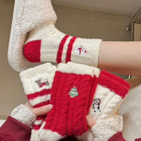 Calcetines de Navidad para Mujer Invierno Cálido Terciopelo Australiano Media Pantorrilla Bordado de Dibujos Animados Muñeco de Nieve Árbol de Navidad Holiday