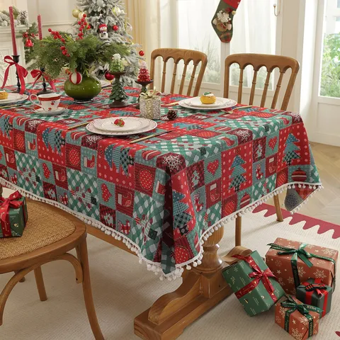 Tovaglia Jacquard Natalizia Con Renne e Fiocchi di Neve Rettangolare in Fibra Sintetica Con Nappe a Pom Pom Bianche