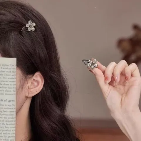 Pince à Cheveux Latérale Fleur en Cristal Exquise Pince à Bec de Canard en Strass Élégante Pour Femme Coiffure de Mode Accessoires de Cheveux Mariage Fête