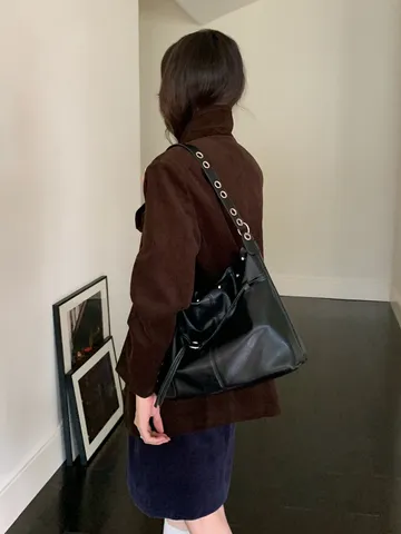 Women Large Capacity Tote Bag Soft PU Leather Shoulder Crossbody Bag With Rivet Decor Casual Commuter Handbag For Daily Work