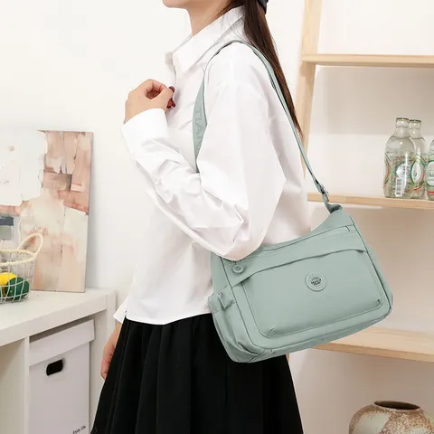Borsa a Tracolla Casual da Donna in Tessuto Oxford Leggera Multitasche Borsa a Spalla Resistente all'Acqua Borsa Messenger da Viaggio alla Moda