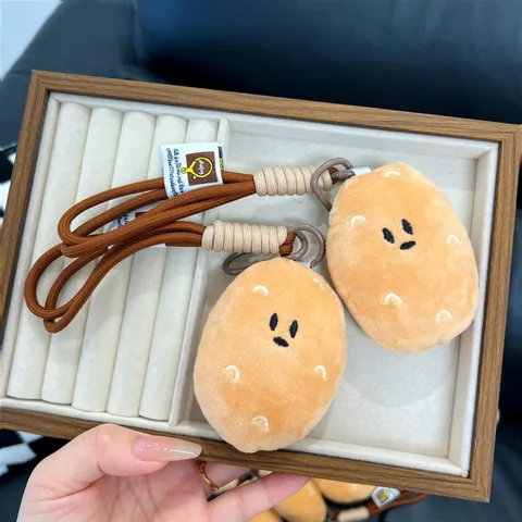 Llavero de Peluche de Patata de Dibujos Animados Creativo Muñeco de Patata Pequeño y Suave Accesorio para Colgar Mochila Joyería Regalo Lindo
