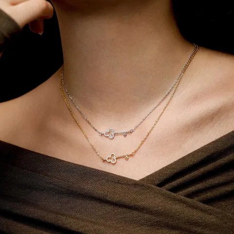 Women Stainless Steel Hollow Key Pendant Necklace Luxury Rhinestone Clavicle Chain Jewelry Elegant Daily Accessory Gift Gold Silver Plated