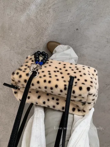 Borsa da Ascella in Peluche Maculato alla Moda per Donna Borsa a Tracolla di Grande Capacità Semplicità alla Moda Borsa Soffice a Forma di Cuscino