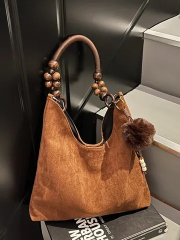Sac Cabas Vintage en PU Aspect Daim pour Femmes Avec Poignée en Perles de Bois et Breloque en Fausse Fourrure Sac à Bandoulière Grande Capacité pour Quotidien