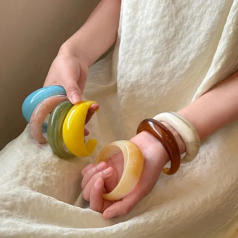 Brazalete Abierto de Acrílico Irregular Estilo Vacaciones Pulsera de Resina Minimalista Joyería de Muñeca Geométrica Elegante Vintage Para Mujeres