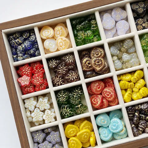 Perles en Verre Tchèque Dorées Vintage Forme de Cœur Flocon de Neige Coquillage pour Bracelet DIY Chaîne de Téléphone Accessoires de Bijoux