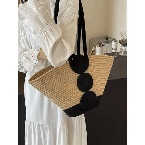 Women Large Capacity Straw Woven Tote Bag Commuter Stylish Color Block Shoulder Bag With PU Handles Round Ring Decor Beach Bag
