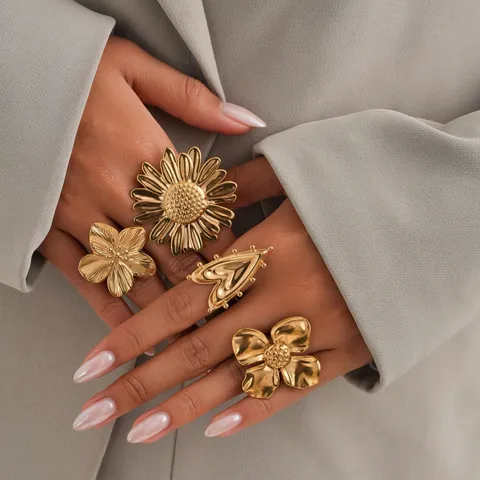 European Overstated Stainless Steel Wide Ring For Women Geometric Sunflower Heart Design 18k Gold Silver Plated Finger Ring Adjustable Fashion Jewelry