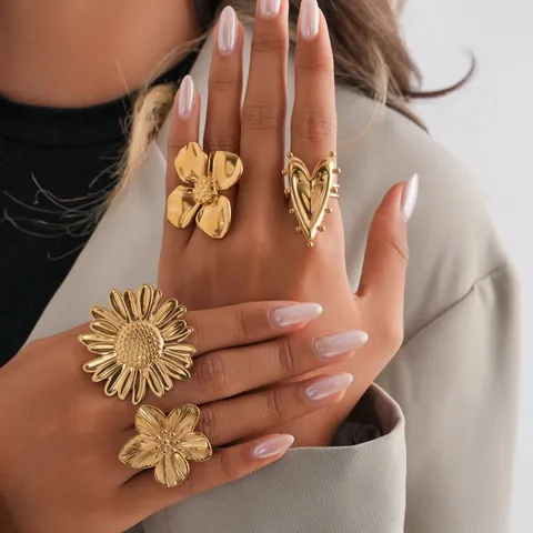 European Overstated Stainless Steel Wide Ring For Women Geometric Sunflower Heart Design 18k Gold Silver Plated Finger Ring Adjustable Fashion Jewelry