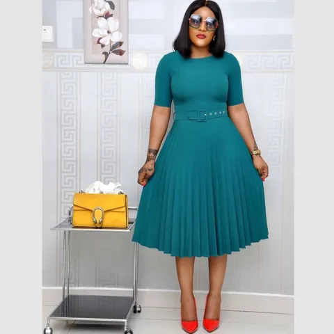 Women Elegant Solid Color Round Neck High Waist Short Sleeve Pleated Dress With Belt And Flower Brooch Plus Size Midi Dress