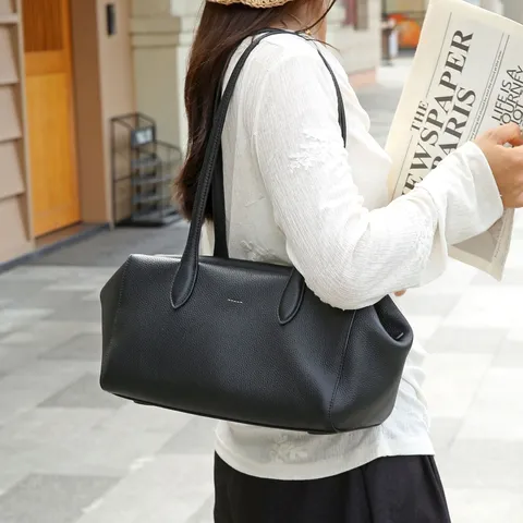 Cowhide Leather Women Underarm Bag Large Capacity Head Layer Cowhide Shoulder Bag Commuter Handbag With Stitching Detail Casual Tote