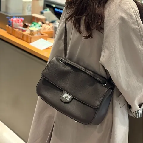 Retro Genuine Leather Frosted Cowhide Crossbody Bag For Women Designer Underarm Shoulder Handbag High-End Vintage Flap Bag With Swivel Lock