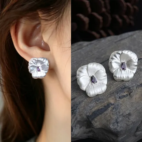 Matte Sandblasted Silver Color Copper Flower Stud Earrings Artistic Vintage Cold Style Floral Rhinestone Artificial Pearl Earrings For Women
