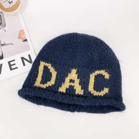 Damen Koreanischer Stil Buchstaben Strickmütze Winter Warme Rollkante Häkeln Skull Cap Für Outdoor Mode Lässige Streetwear