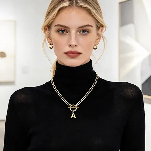 Collar con Colgante de Inicial de Alfabeto de Cobre y Circonia Bañado en Oro de 18K para Mujer Collar de Cadena de Clip con Hebilla OT