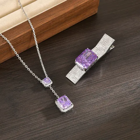 Collana con Ciondolo Quadrato in Rame e Zirconia Viola Design Geometrico a Nappa Elegante Catena Lunga da Maglione Gioielli Donna