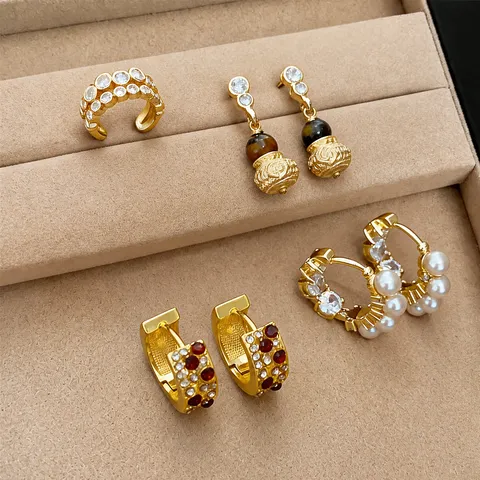 Clips de Oreja de Cobre con Circonia de Doble Capa para Mujer Lujo Bañado en Oro Clips de Hueso de Oreja Sin Perforación Joyería