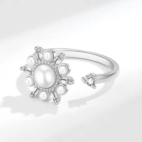 Elegant Rotating Copper Flower Ring For Women Artificial Pearl Rhinestone Adjustable Anxiety Relief Spinner Ring Fashion Hand Jewelry