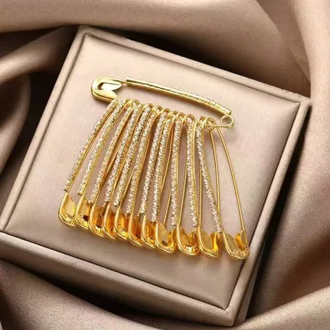 Luxury Rhinestone Safety Pin Brooch Zinc Alloy Electroplated Decorative Pin For Women Fashion Commuting Clothing Accessory