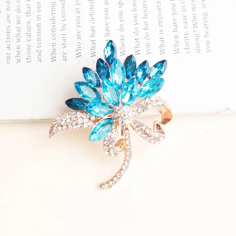 Élégante Broche Fleur en Alliage avec Cristal de Verre Incrusté de Strass Nœud Ruban Épingle pour Mariage Banquet Bijoux Femme