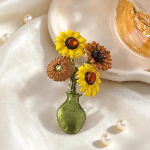 Vintage Enamel Sunflower Vase Brooch Pin Alloy Rhinestone Palace Style Flower Lapel Pin For Women Fashion Jewelry Gift