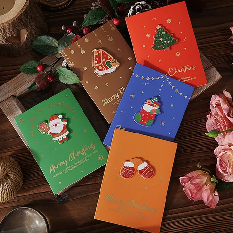 Cartes de Voeux 3D Pop Up de Noël Avec Écussons Festifs Merry Christmas Marquage à Chaud Cartes Cadeaux pour Décoration de Fête