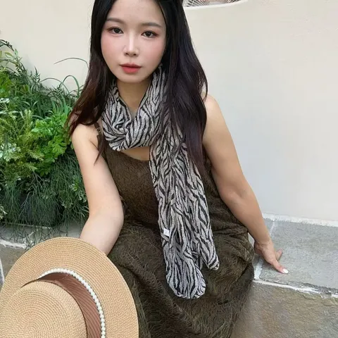 Women Fashion Printed Scarf Leopard Thin Sunscreen Shawl Soft Polyester Long Scarf Versatile Daily Accessories