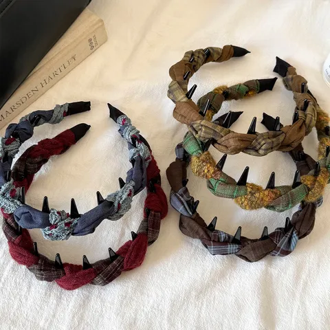 Serre-Tête Rétro Patchwork Tissu à Carreaux pour Femmes Haut Crânien Tissé Bandeau avec Dents Antidérapant Accessoires Cheveux Automne Hiver
