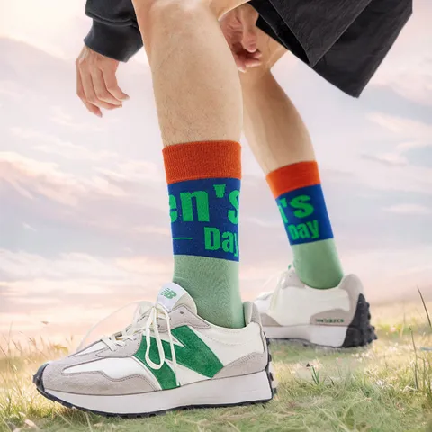 Herren Trendy Crew Socken Streetwear Geometrisches Muster Baumwollmischung Hoch taillierte Lange Socken Herbst Winter Mode Atmungsaktive Socken