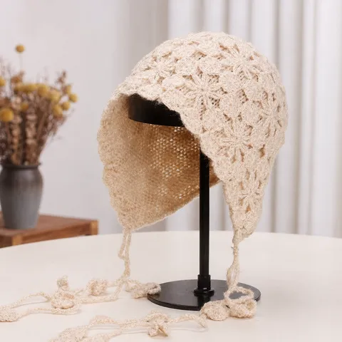Gorro de Ganchillo de Mohair Hecho a Mano para Mujer Gorro de Punto con Protección para los Oídos de Estilo Retro Japonés Flor Calada