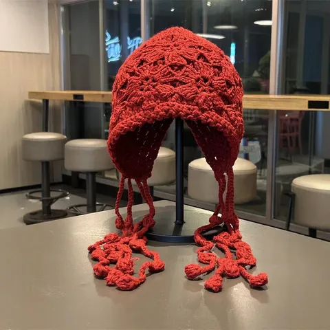Gorro de Punto Calado de Ganchillo Hecho a Mano Japonés Retro Protección de Oído Lana Otoño Invierno Beanie Cálido Con Lazos Trenzados Mujeres