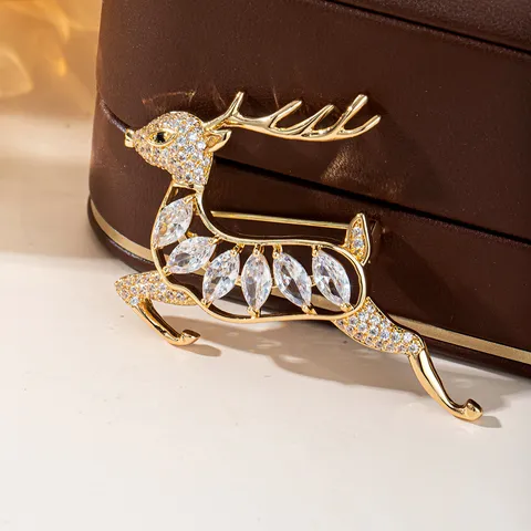 Elegante Spilla a Forma di Cervo in Zirconia Traforata Placcata in Oro Argento Spilla Animale con Strass per Natale Gioielli