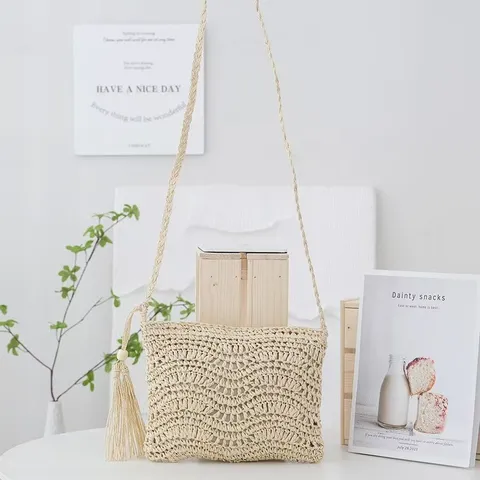 Women's Vintage Woven Crossbody Bag Retro Paper Rope Straw Style Shoulder Bag With Wave Texture Tassels For Vacation Beach Travel