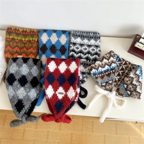 Womens Knit Argyle Plaid Neck Warmer Scarf Autumn Winter Thick Warm Korean Style Knitted Scarf Soft Neck Guard Accessory
