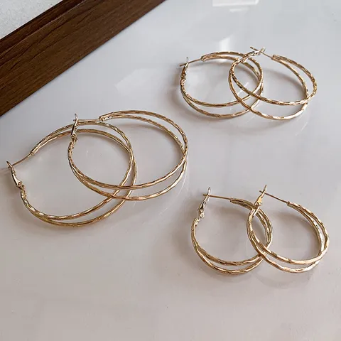 Elegante Koreanische Verflochtene Doppel-Ohrringe Für Damen Kupfer 925 Sterlingsilber Stift Gold Gehämmerte Textur Schmuck