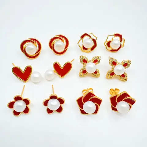 Elegantes Pendientes de Botón de Flor de Cobre Chapados en Oro Con Perla Natural de Agua Dulce Esmalte Rojo Diamantes de Imitación Pendientes para Mujer Joyería Regalo