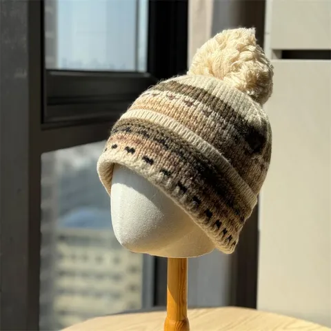 Damen Fair Isle Strickmütze Mit Bommel Ohrenklappen Winter Warme Beanie Mütze Gestreifte Jacquard Trapper Mütze Für Outdoor Alltag
