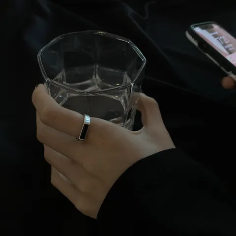 Minimalistische Vierkante Zwarte Oliedruppel Open Ring Voor Vrouwen Verstelbare Geometrische Koperen Vingerring Trendy Niche Sieraden